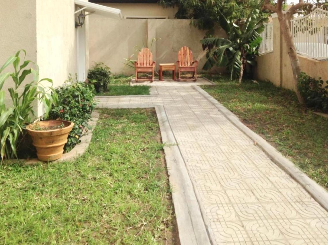 Summer Grove Villa Kololi Exterior foto
